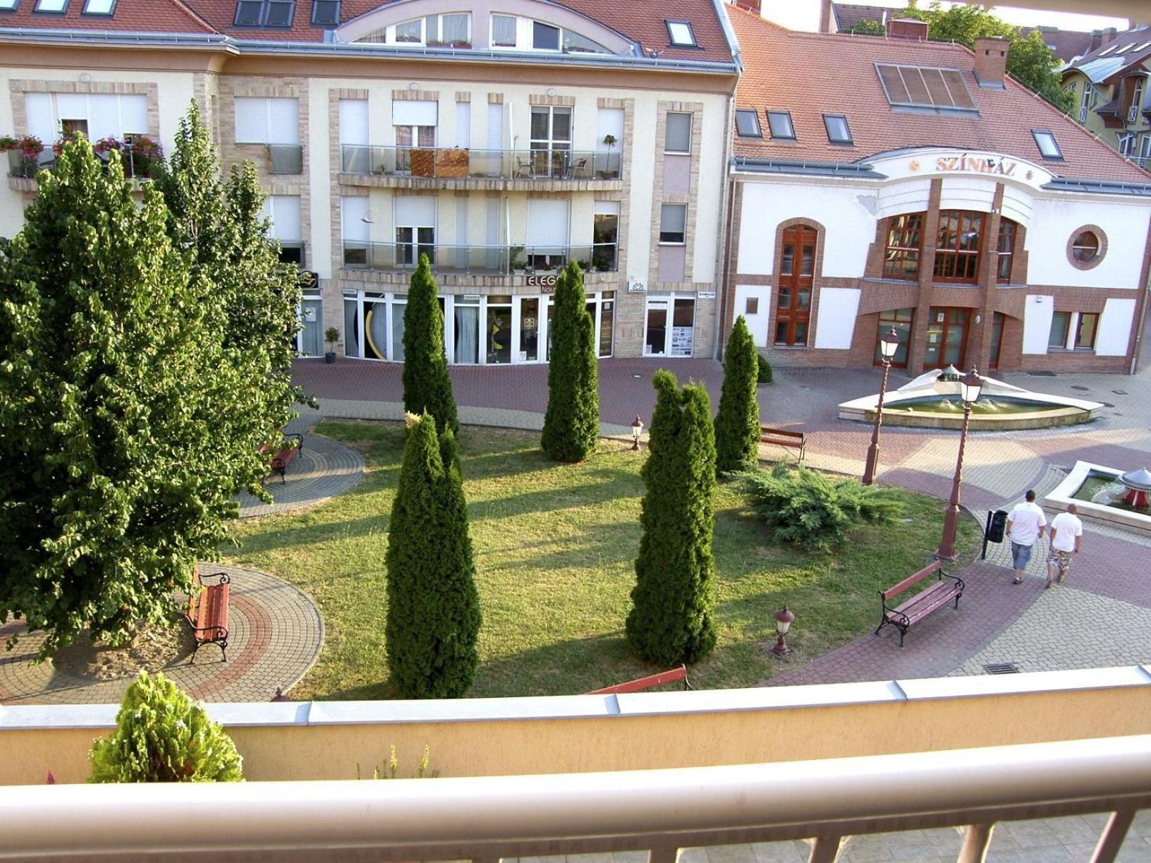 Hunyadi Apartment Kalocsa Zimmer foto
